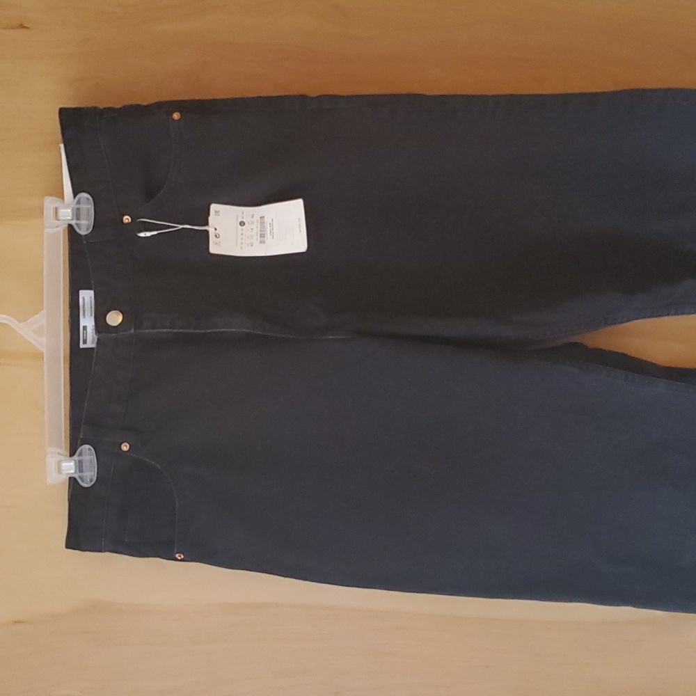 Black loose fit jeans NWT 33-35" inseam